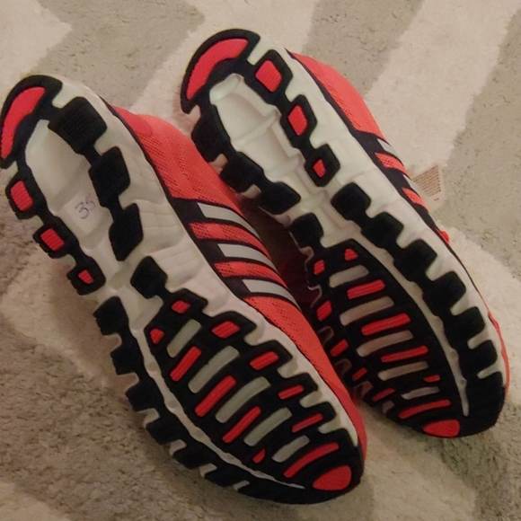 Adidas running shoes - Picture 3 of 3